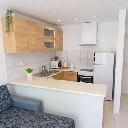 Nick Apartment